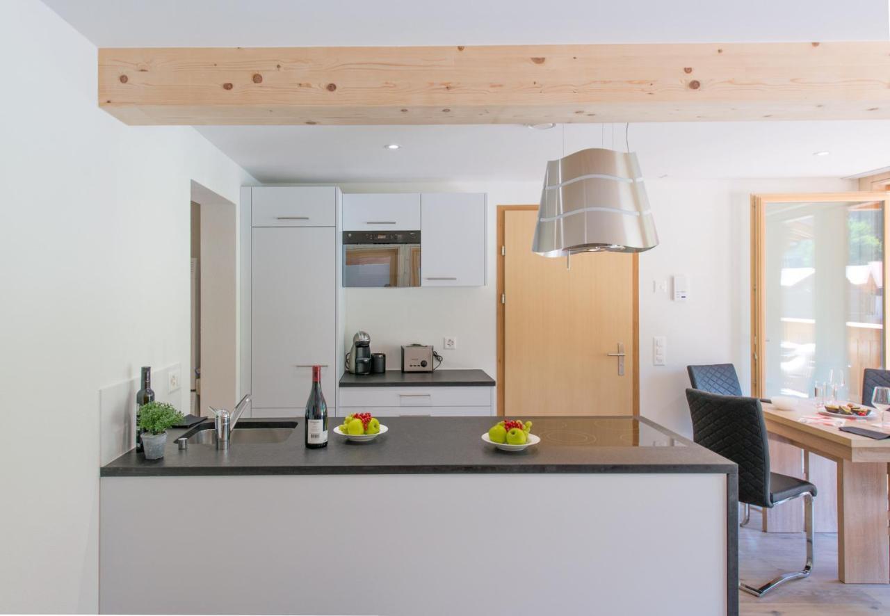 Belmont Apartment *